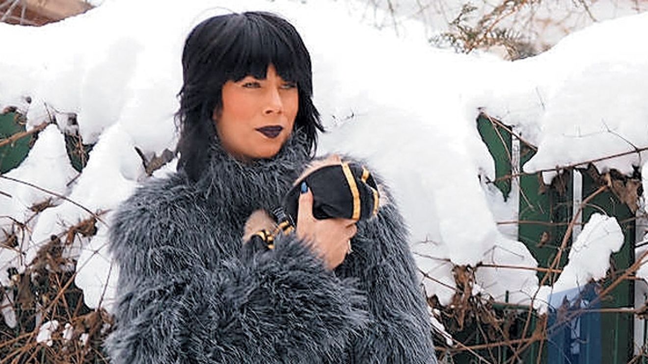 Tinutele care ar face-o geloasa pana si pe Iulia Albu! Blanurile caror vedete iti vor face parul se ti se ridice pe spate?