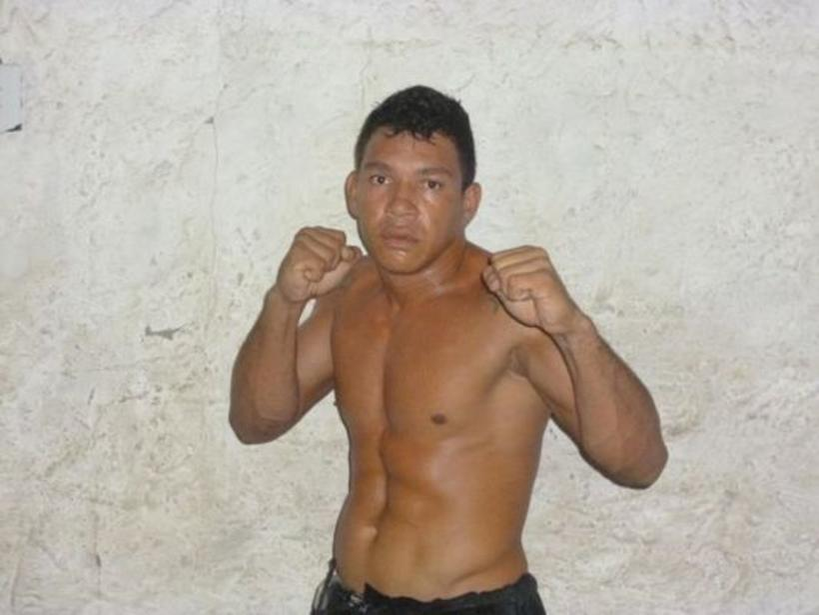 Luptător MMA, ucis în fața familiei sale, în propria casă!