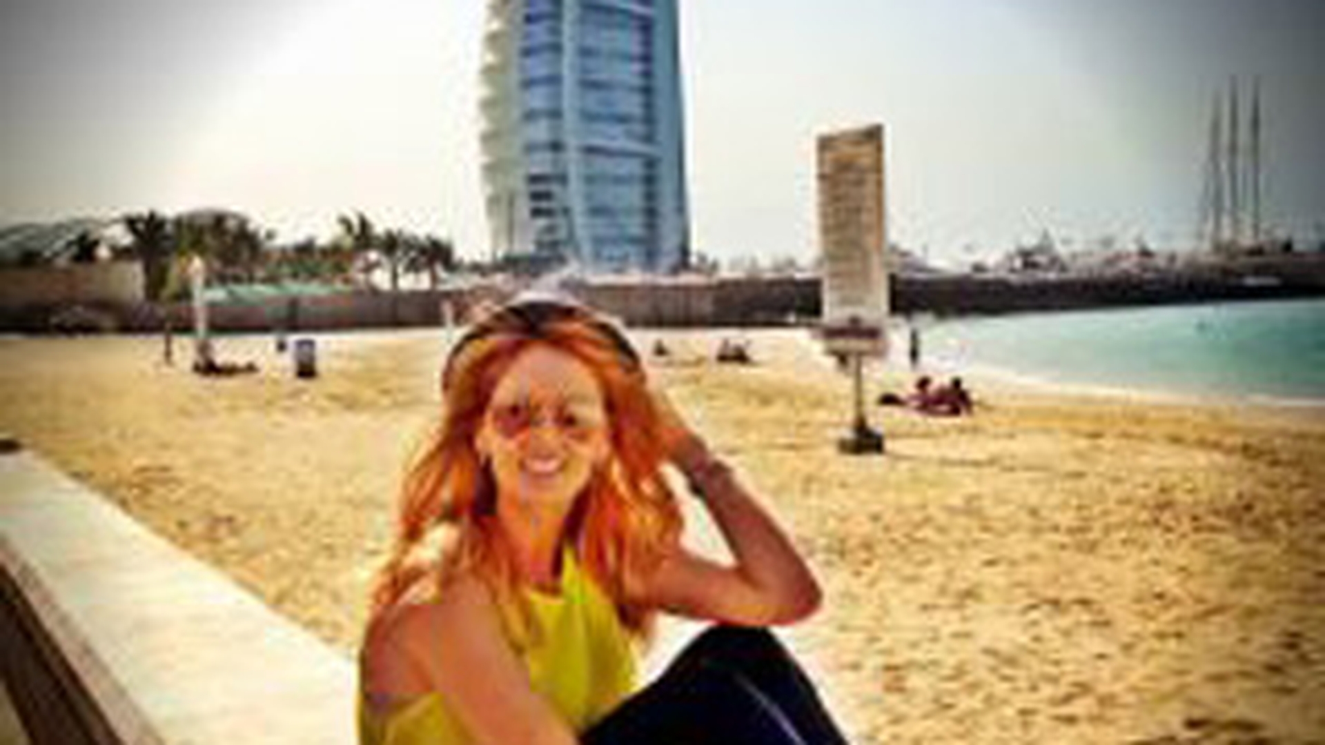 Andreea Banica s-a distrat in Dubai! Afla ce cladiri au dat-o pe spate pe vedeta!