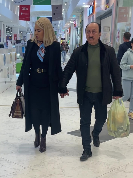 Nicolae Cristescu, de mână cu soția, Elena (SURSA FOTO: CANCAN.RO)
