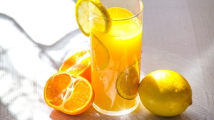 De ce nu te ajută la slăbit, de fapt, fresh-urile de fructe? Multă lume nu ştia asta
