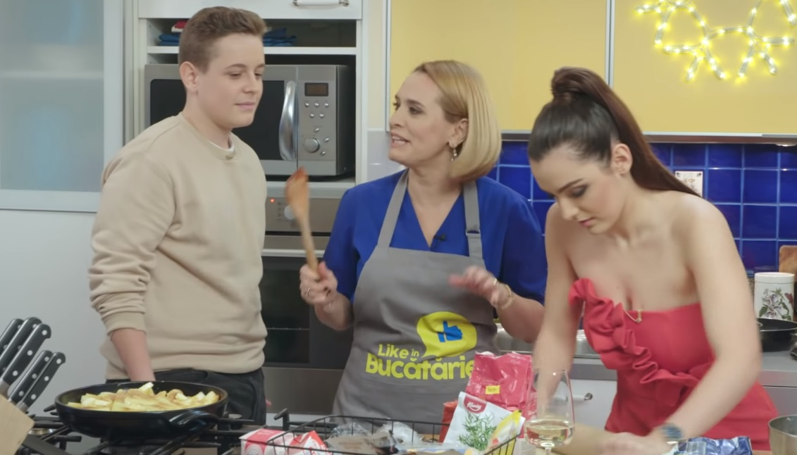 Andreea Esca a dezvăluit ce emisiune va prezenta după ce pleacă de la pupitrul Știrilor Pro TV