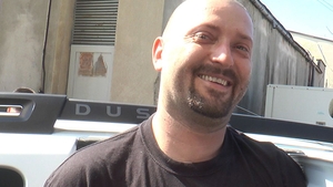 CHELOO, cercetat în libertate sub control judiciar, după ce a fost săltat de mascaţi în dosarul de trafic de droguri