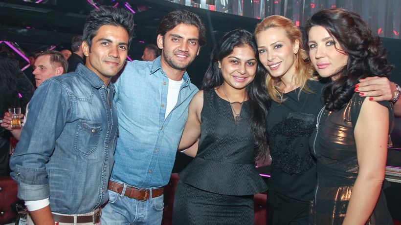 Cum isi trateaza Iulia Vantur depresia dupa plecarea lui Salman Khan! Se spune ca noua din zece femei fac asta!