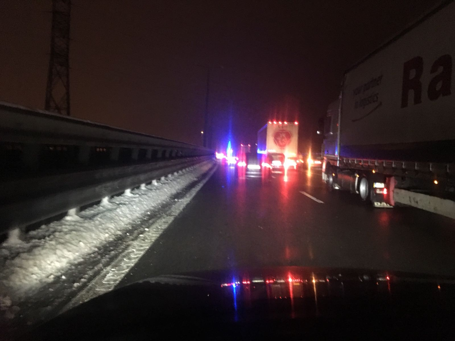Carambol pe autostrada București-Pitești, vineri seară. 12 mașini au fost implicate!