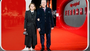 Apariție de senzație a Rominei, alături de soțul ei, Piero, la lansarea filmului ”Ferrari, de la Londra: Imagini unice de pe covorul roșu!