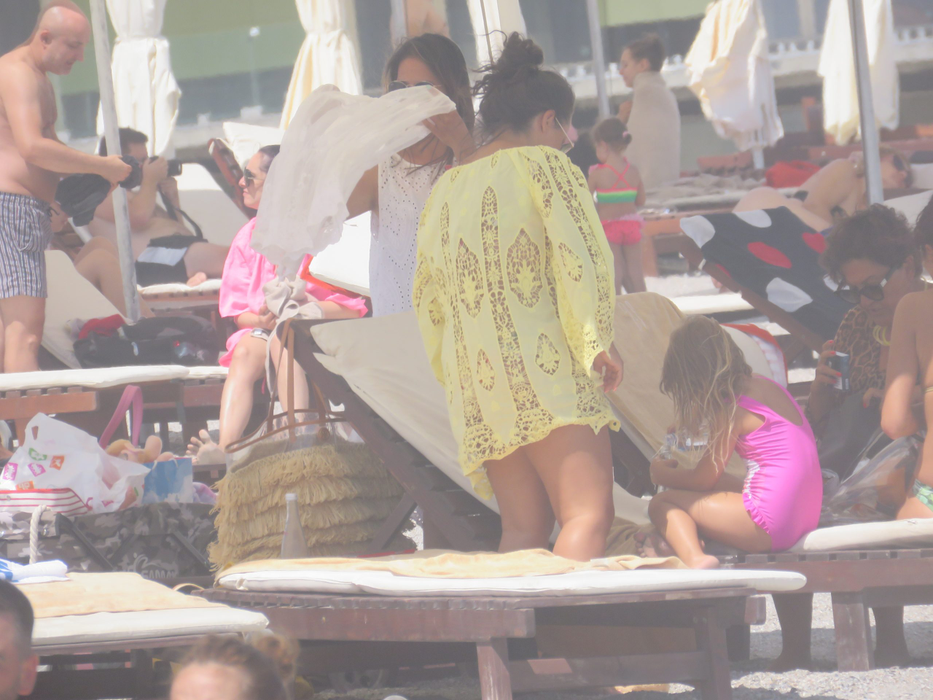 Oana Mizil a fost pe litoral fără iubitul ei, Marian Vanghelie