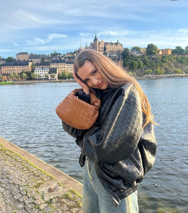Otilia Bilionera  . (sursă - instagram.com)