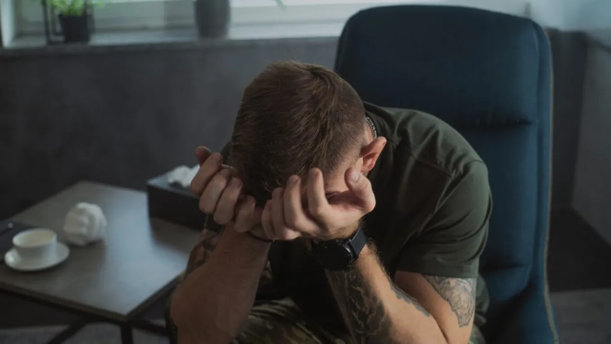 De ce rănile emoționale se reactivează în situații complet neașteptate. Nu este sensibilitate exagerată, ci doar un mod în care creierul stochează suferința