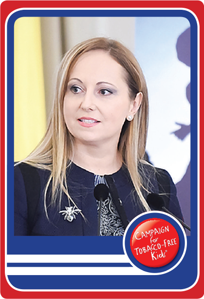 Ramona Brad s-a intersectat profitabil cu interesele unei companii care comercializează produse… alternative fumatului