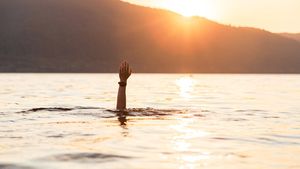 Tragedie pe litoralul românesc! Doi oameni au murit înecați