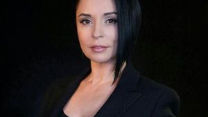 Andreea Marin a fost criticată dur! Vedeta este acuzată că este mai bine echipată decât medicii, împotriva coronavirusului