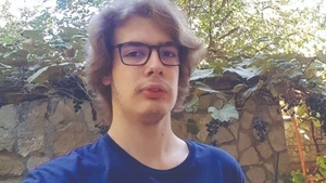El este tânărul care s-a aruncat de la balcon, în Iaşi. Ştefan s-a sinucis, după ce tatăl său a plecat de acasă cu o studentă