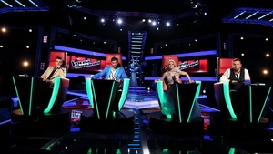 Bonnie Tyler pe scena emisiunii "Vocea Romaniei"! Juratii au ramas fara cuvinte cand scaunele s-au intors pentru ea