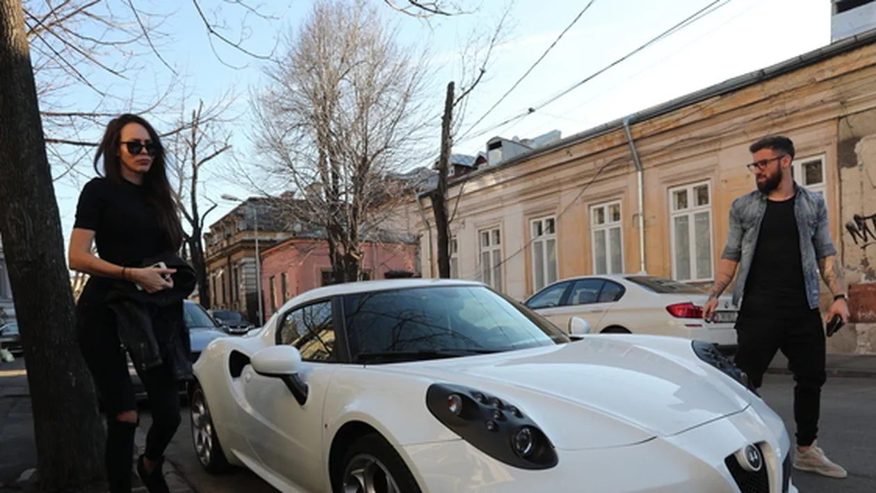 Imagini exclusive! Aflat în plin divorţ, fotbalistul a mai făcut încă un pas spre căsătoria cu Lena. Stelistul Gabi Enache şi-a cunoscut viitorii socri!