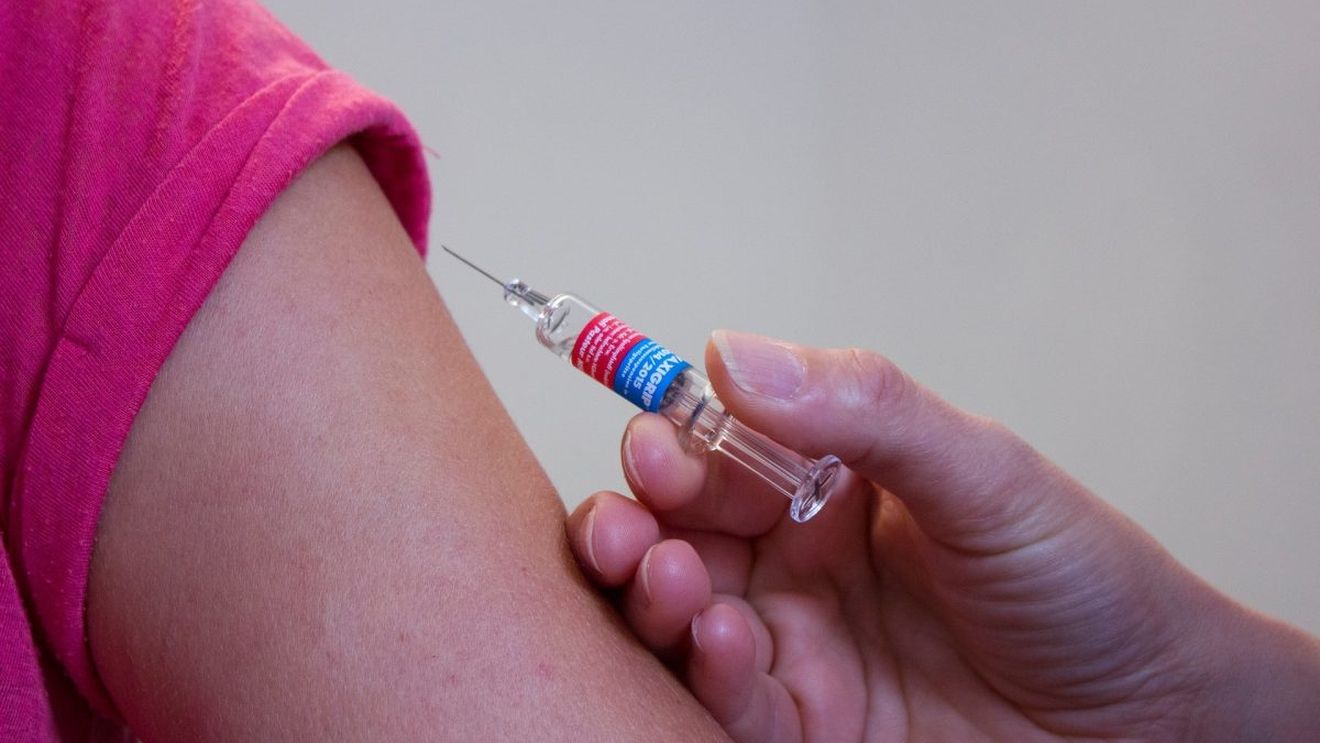 Șase recomandări înainte de vaccinare. Ce poți face dacă te-ai programat deja la imunizarea anti-COVID