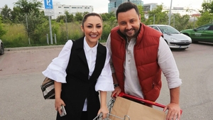 Cum au fost fotografiați Andra și Cătălin Măruță într-un magazin. Clienții au crezut că NU văd bine
