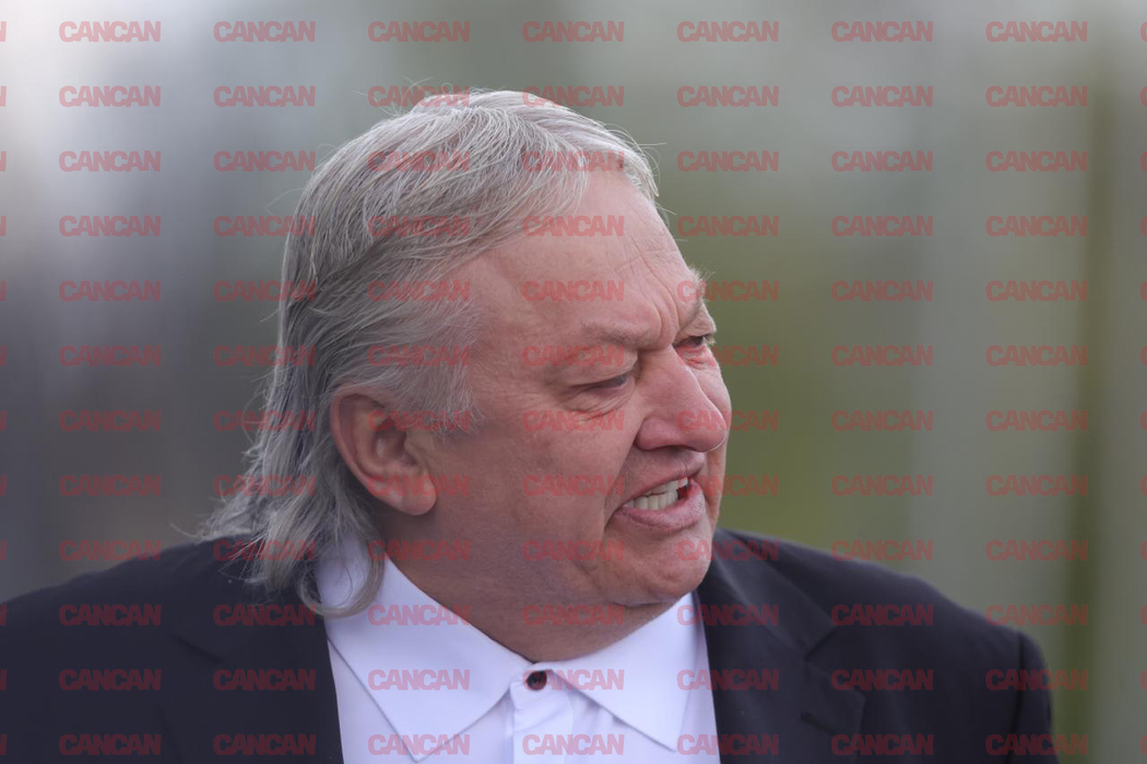 Politicieni, foști jucători și sute de fani își iau rămas bun de la Mircea Lucescu. Ultima zi de omagiu pe Arena Națională