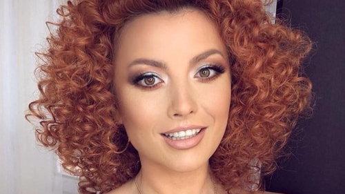 Zi specială pentru Elena Gheorghe: "Păi, s-o luăm cu începutul…” Ce a postat artista