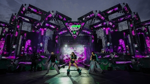 BEACH, PLEASE! 2026 continuă în forță: Ziua 1 a adus show-uri spectaculoase și o energie care a ținut festivalul viu până târziu în noapte
