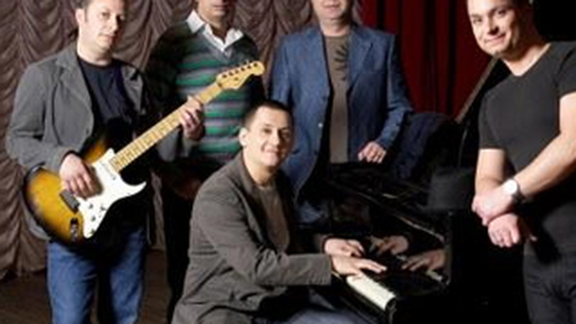 Trupa Provincialii lanseaza al treilea album "Ochi de catifea"