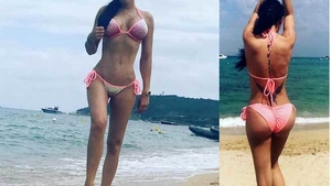 Brigitte arată senzaţional din toate poziţiile în costumul de baie! S-a ”expus” după ce a anunţat divorţul de Ilie!