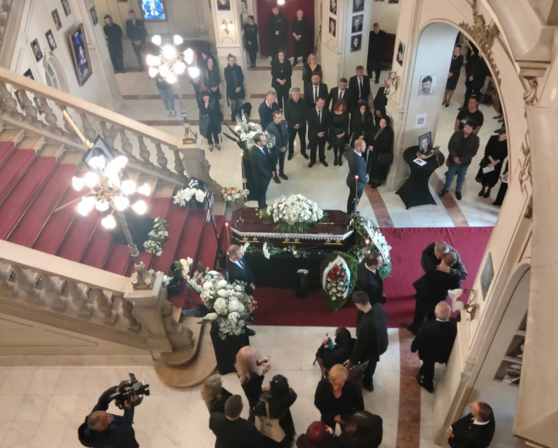 Imagini de la priveghiul lui Ioan Isariu/ sursă foto: cluj24