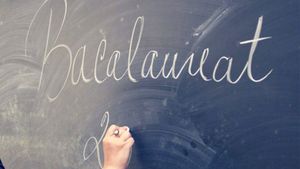 Un elev din Bistrița a depus contestație după ce a luat 6,15 la Limba română. Cu ce notă s-a ales