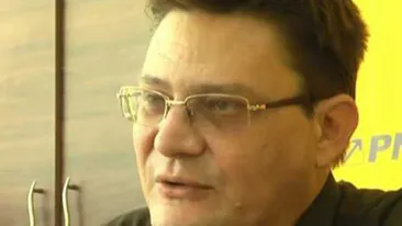 Balasescu si-a luat casa din postura de revolutionar, iar vecinii spun ca, de frica lui, umblau cu spray-ul paralizant la ei!