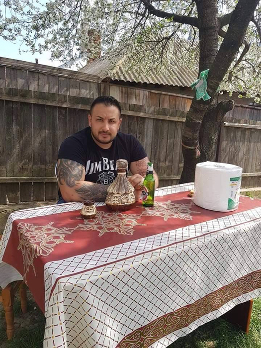 "Șmecherul" din Hârlău, luat pe sus după ce a amenințat Poliția