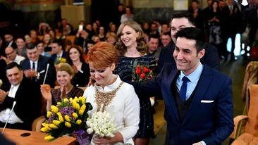 Primele imagini de la nunta Liei Olguța Vasilescu și a lui Claudiu Manda! Ce rochie a purtat mireasa în biserică