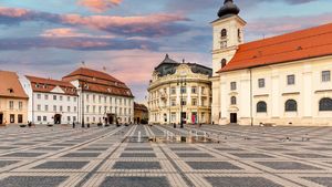 De ce este Sibiu orașul perfect pentru orice familie. De câți bani ai nevoie ca să trăiești în localitatea cu un trecut istoric uriaș