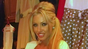 Loredana Chivu are probleme cu silicoanele? Vezi ce a patit azi-noapte intr-un club