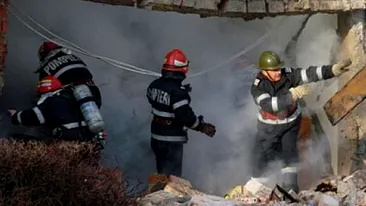 Explozie într-un bloc din Capitală! Trei femei au fost rănite în urma deflagraţiei