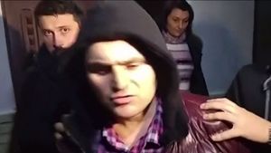 A fost testat psihologic în urmă cu trei luni şi... Militarul care şi-a ucis iubita regretă: ”N-am vrut!”