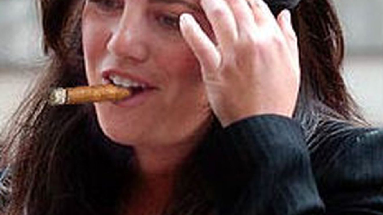 Ce mai face Monika Lewinski, celebra stagiara a lui Bill Clinton?