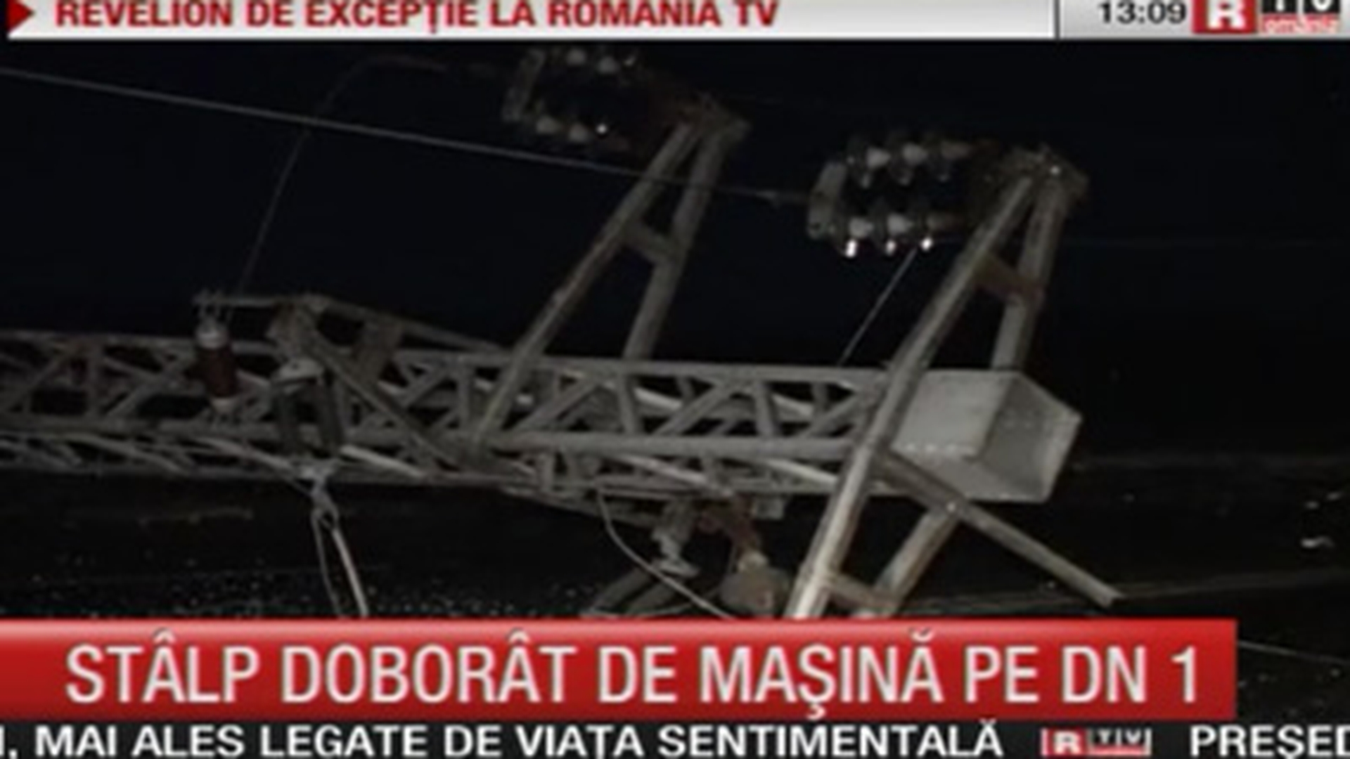 Stâlp, doborât de o maşină pe DN1! Vezi cum a fost posibil!
