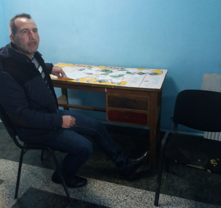 "Biroul" şoferului, pe holul primăriei