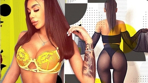 Fund bombat, corp tatuat și ten bronzat, toate ca să te facă să te simți apreciat! Andreea te "vrăjește" cu formele ei!