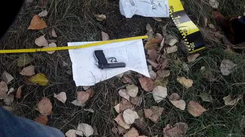 Unde a fost găsit pistolul furat de la jandarmerița bătută în timpul protestelor. A fost îngropat la marginea lacului