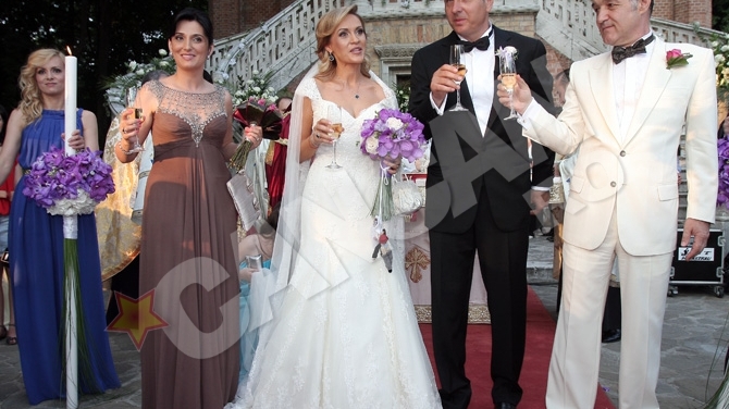 Vezi aici ce salariu are Gabi Firea! "Florin a insistat sa incheiem un contract prenuptial"