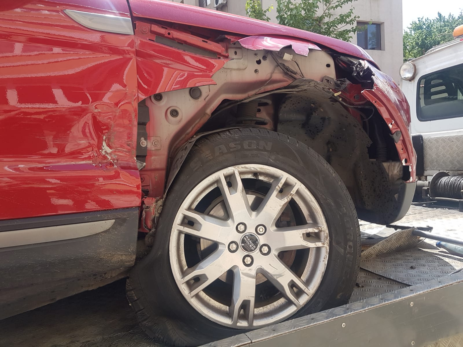 Bolidul de lux al Margheritei de la Clejani a fost transportat la ”Accidente ușoare”