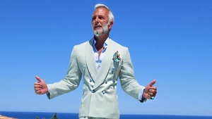 Milionarul GIANLUCCA VACCHI s-a urcat în avion cu destinaţia…Unde îl va prinde 2017