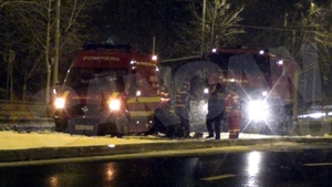 Operatiune spectaculoasa! Cum a fost posibil ca o ambulanta SMURD sa ramana inzapezita in Bucuresti, dupa ninsoarea de ieri!