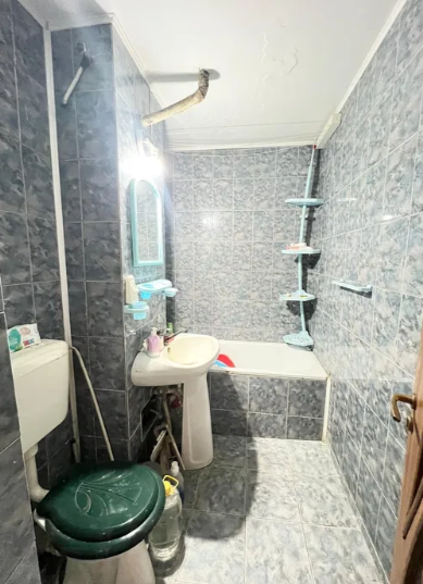 Orașul din România în care poți cumpăra cu 18.500 € un apartament mobilat și utilat. Este la etajul 2 și are 54 m² / sursă foto: OLX