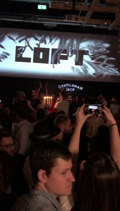 La miezul nopţii, Roxana şi-a salutat invitaţii