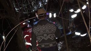 La doar 17 ani, un tânăr din Iaşi a fost găsit carbonizat într-o rulotă, în pădure!