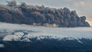 O parte dintre aeroporturile din Irlanda si Irlanda de Nord au fost inchise din cauza norului cenusa vulcanica