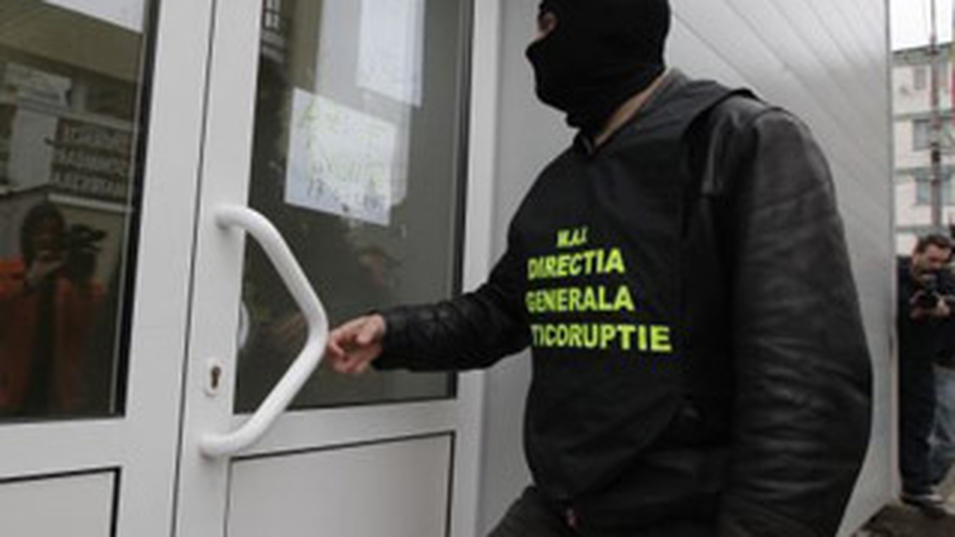 Un ofiter DGA din Gorj, cercetat de procurori dupa ce a accidentat mortal o persoana si a fugit de la fata locului!