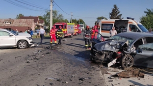 Un șofer oltean de 19 ani s-a urcat drogat la volan și a provocat o tragedie. Mama lui a murit, iar tatăl este la spital